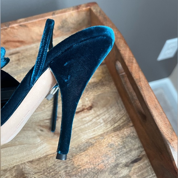 MARCO DE VINCENZO Deep Jade/ Turquoise Flower Embellished Velvet Sandals 40 EU - Picture 9 of 11